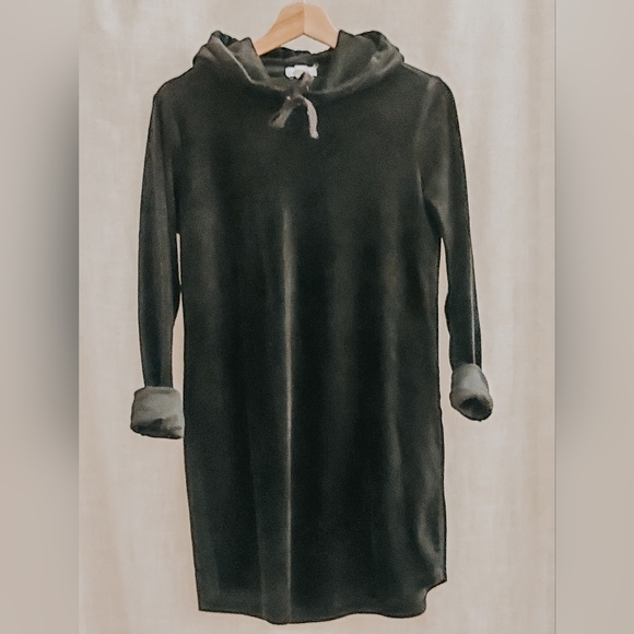 Black velvet hooded sweater dress - Picture 1 of 2
